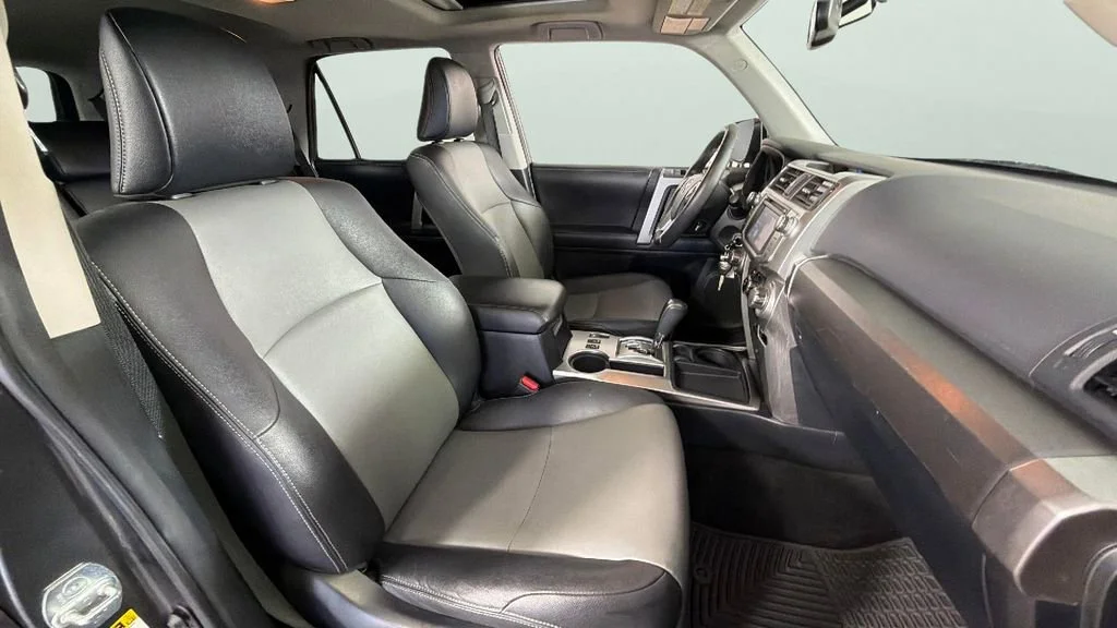 Used 2017 Gray Toyota SR5 image 34