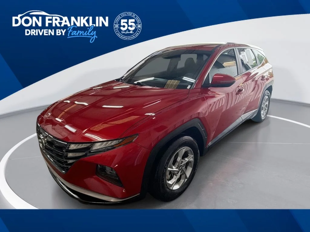 Used 2022 Red Hyundai SE image 1