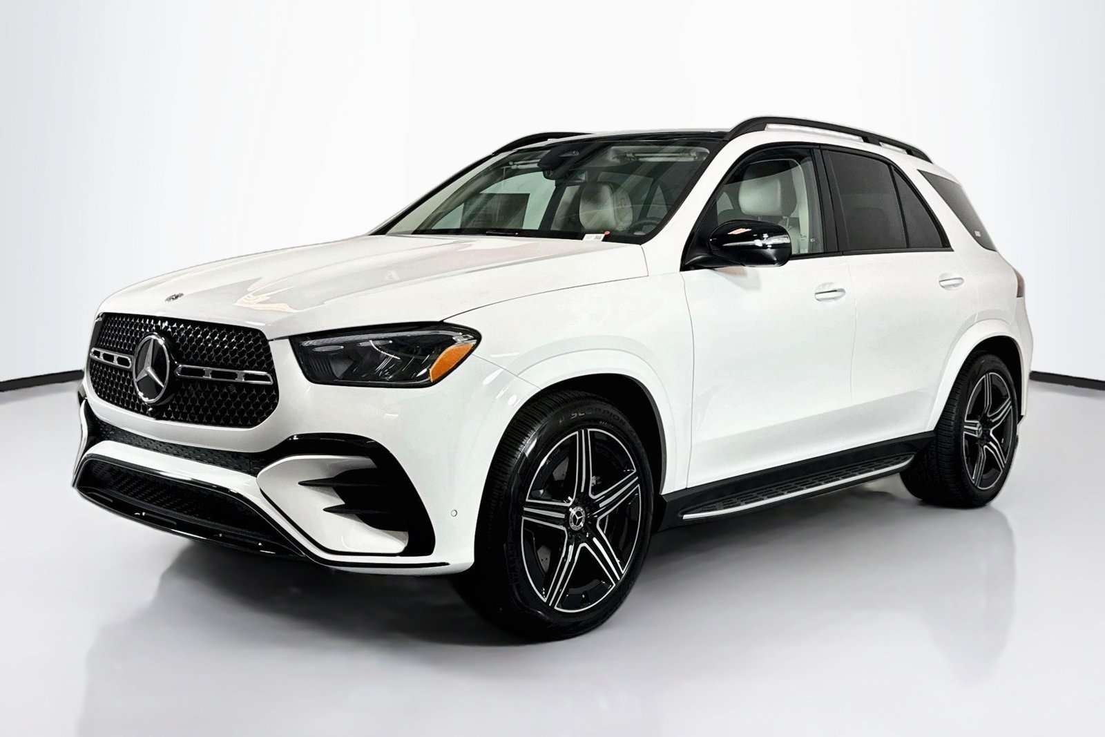 New 2026 Polar White Mercedes-Benz GLE 450 image 1