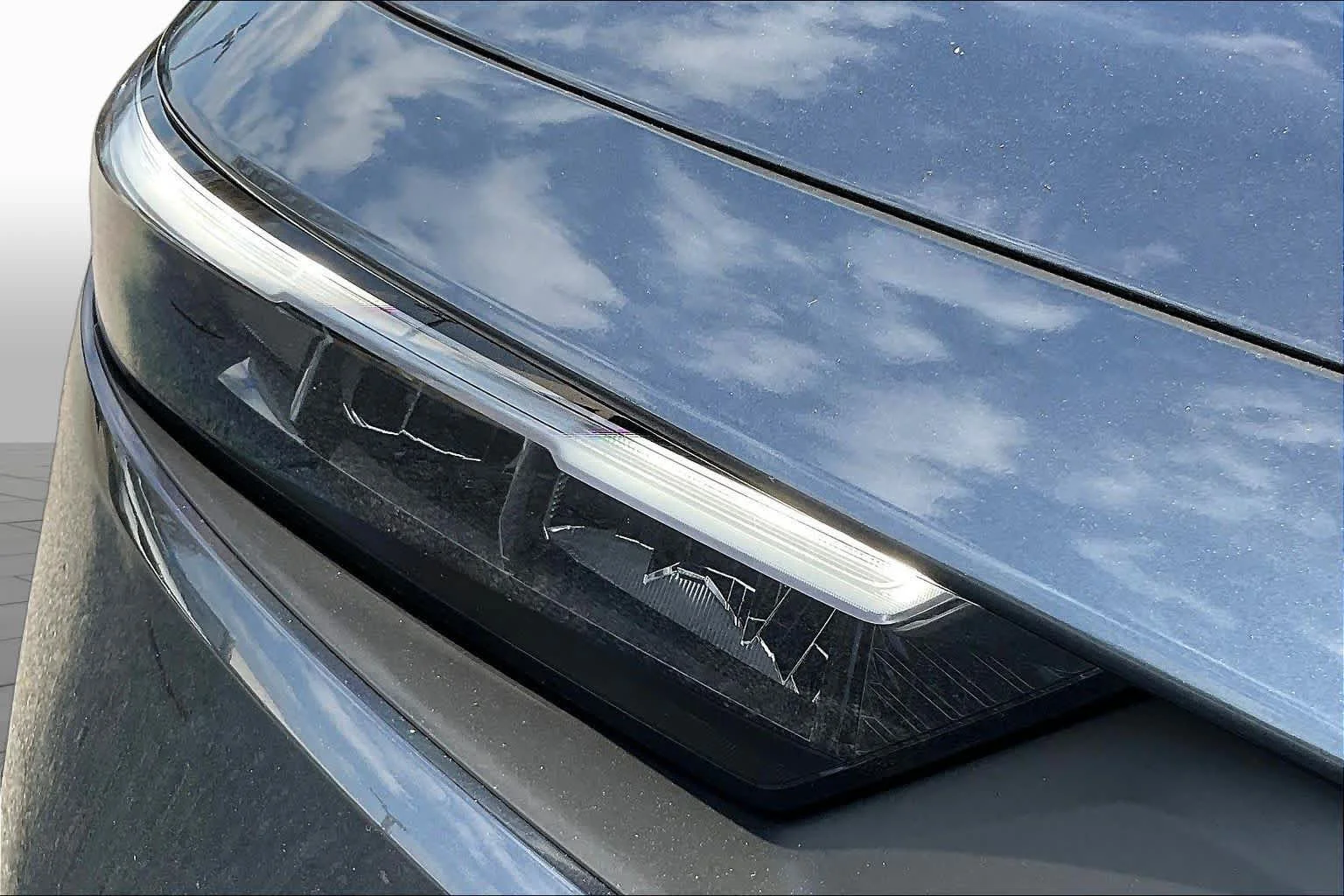 Used 2025 Meteorite Gray Metallic Honda LX image 26