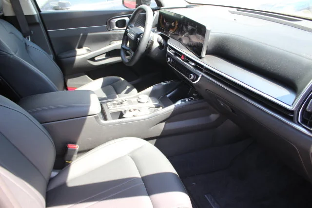 Used 2026 Black Kia EX image 36