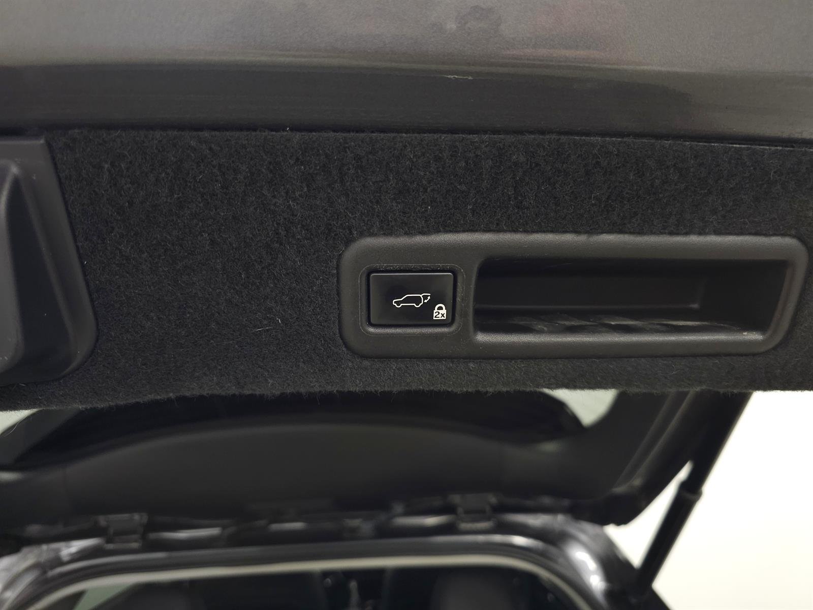 Used 2018 Gray Lexus PREMIUM image 8