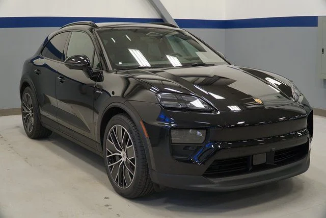 2026 Porsche Macan Base - Photo 12