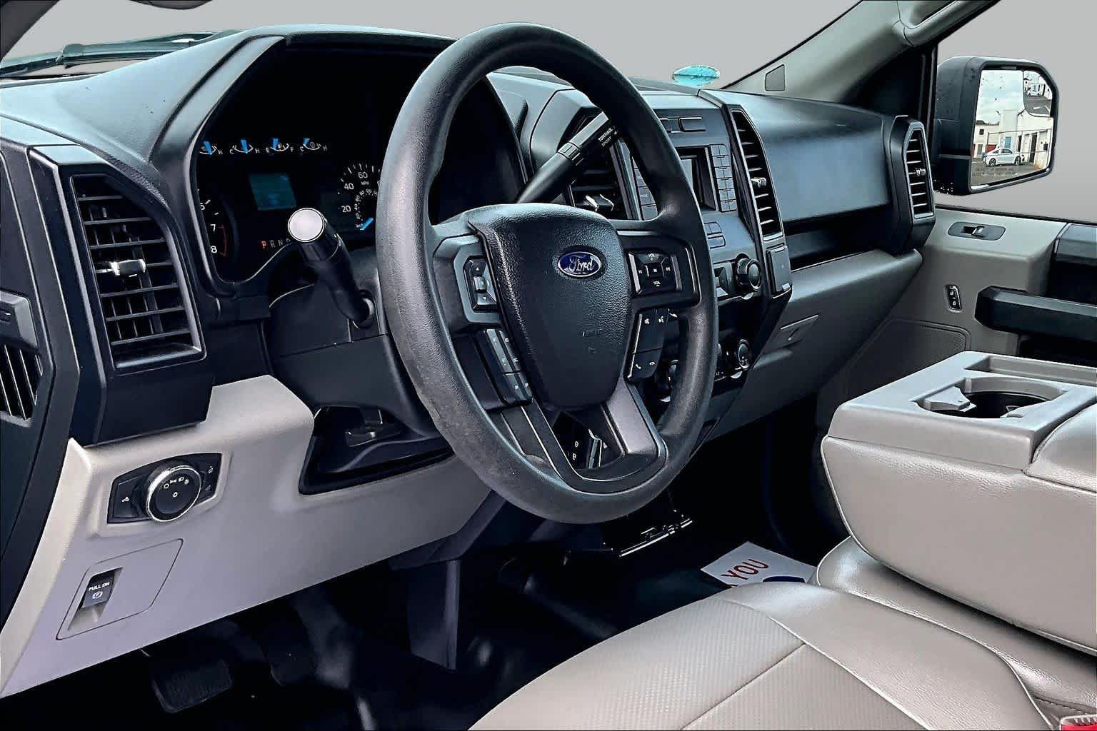 Used 2015 Blue Jeans Metallic Ford XL image 17