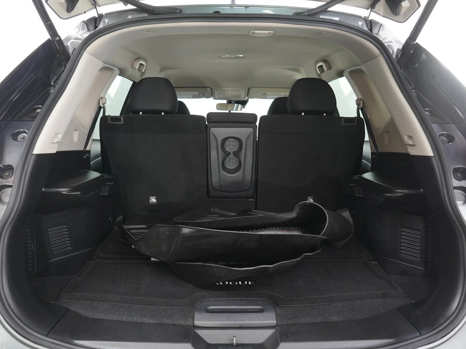 Used 2020 Gun Metallic Nissan SV image 9