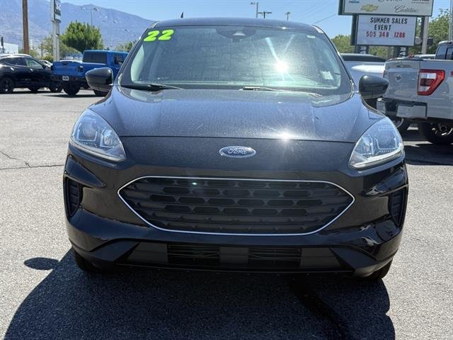2022 Ford Escape SE photo 2