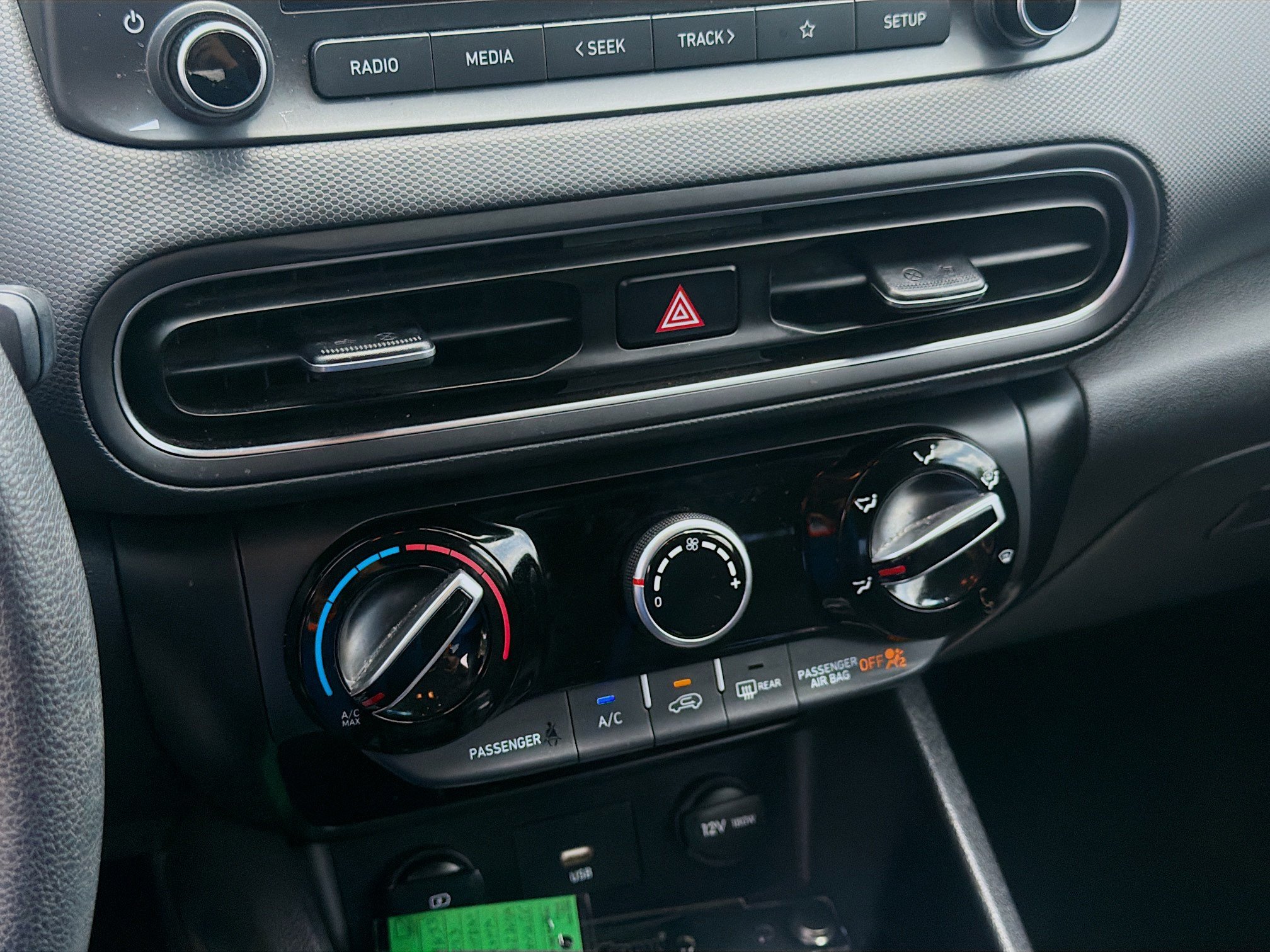 2023 Hyundai Kona SEL - Photo 12