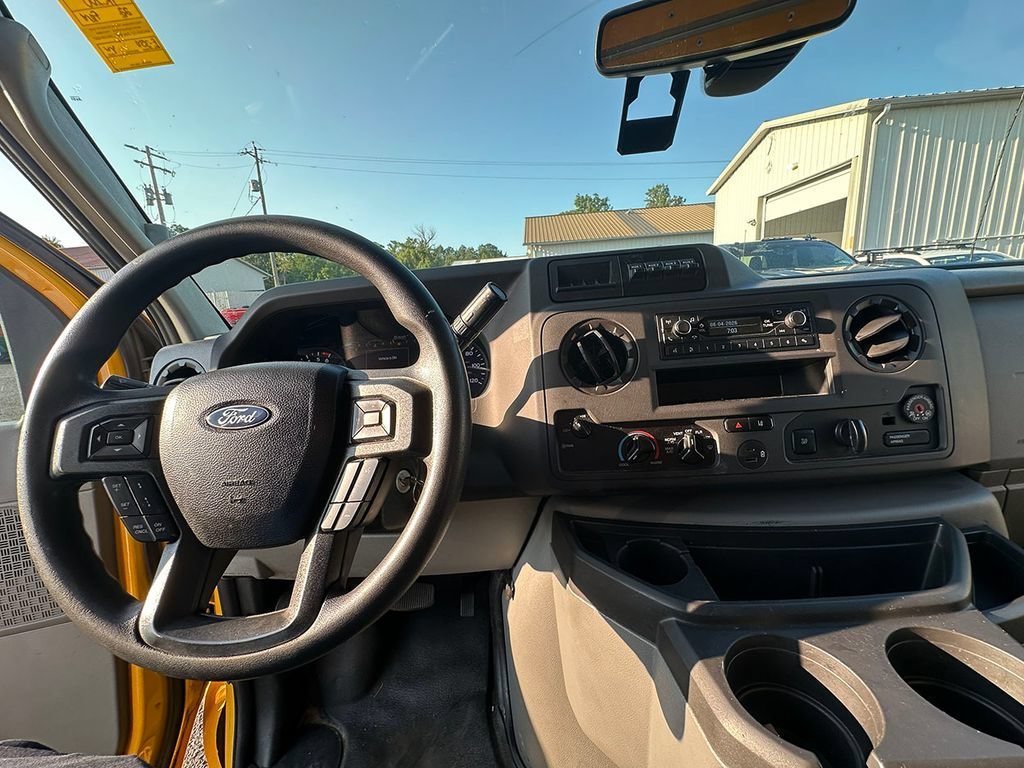 Used 2022 Yellow Ford CUTWY image 33