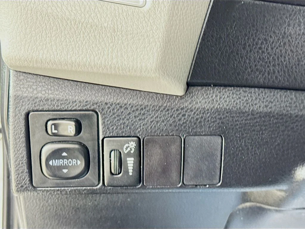 Used 2015 Super White Toyota LE image 11