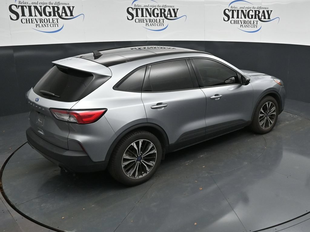 Used 2022 Silver Ford SE image 33