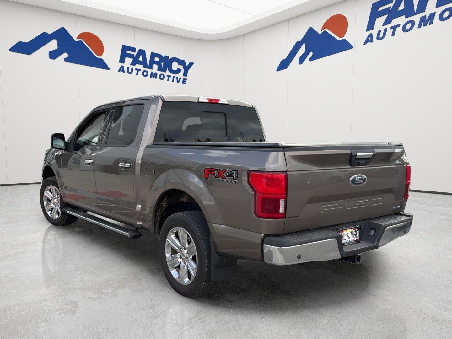 Used 2020 Stone Gray Ford XLT image 4