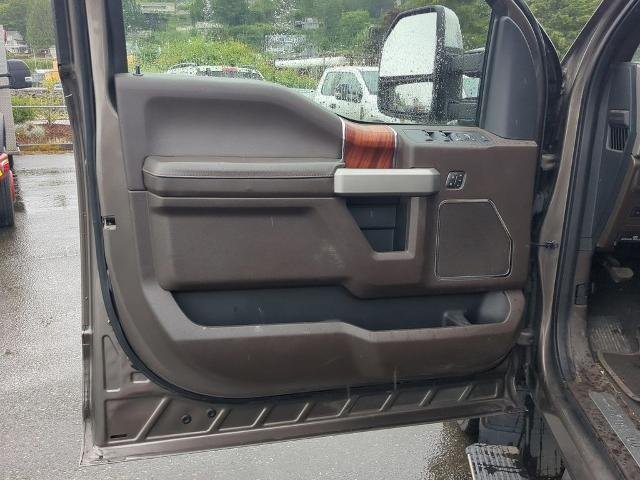Used 2022 Stone Gray Metallic Ford  image 13