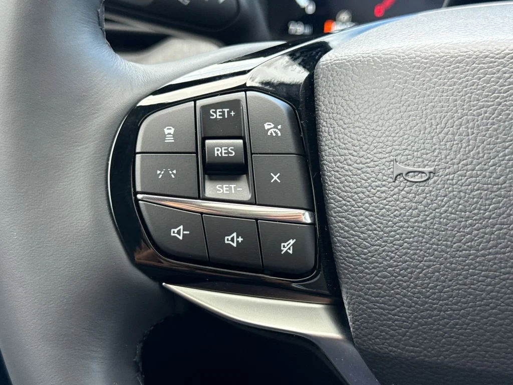 New 2027 White Ford Platinum image 28