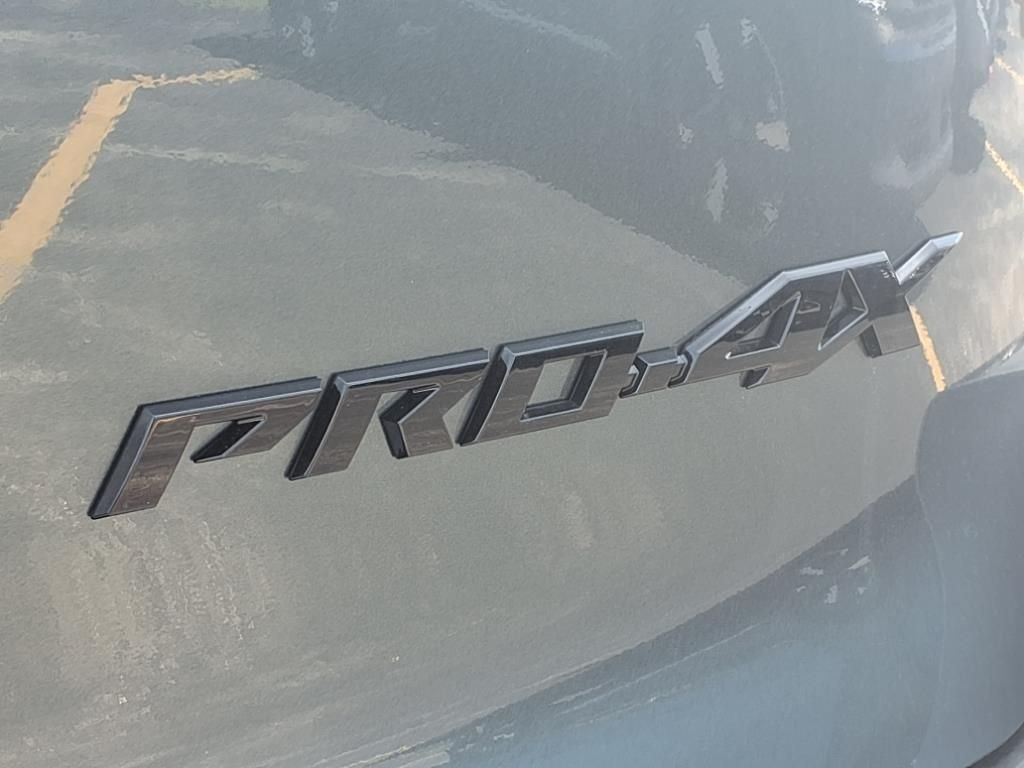 2025 Nissan Armada PRO-4X - Photo 33