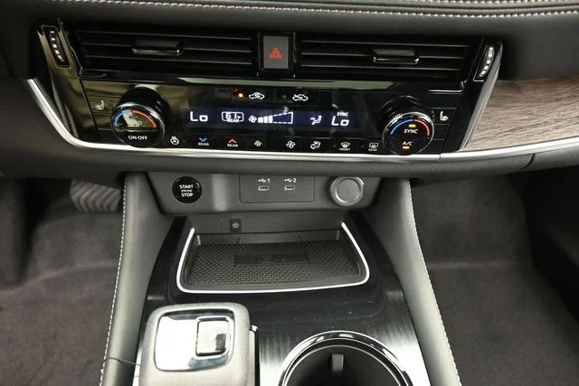 New 2026 Black Nissan Platinum image 25