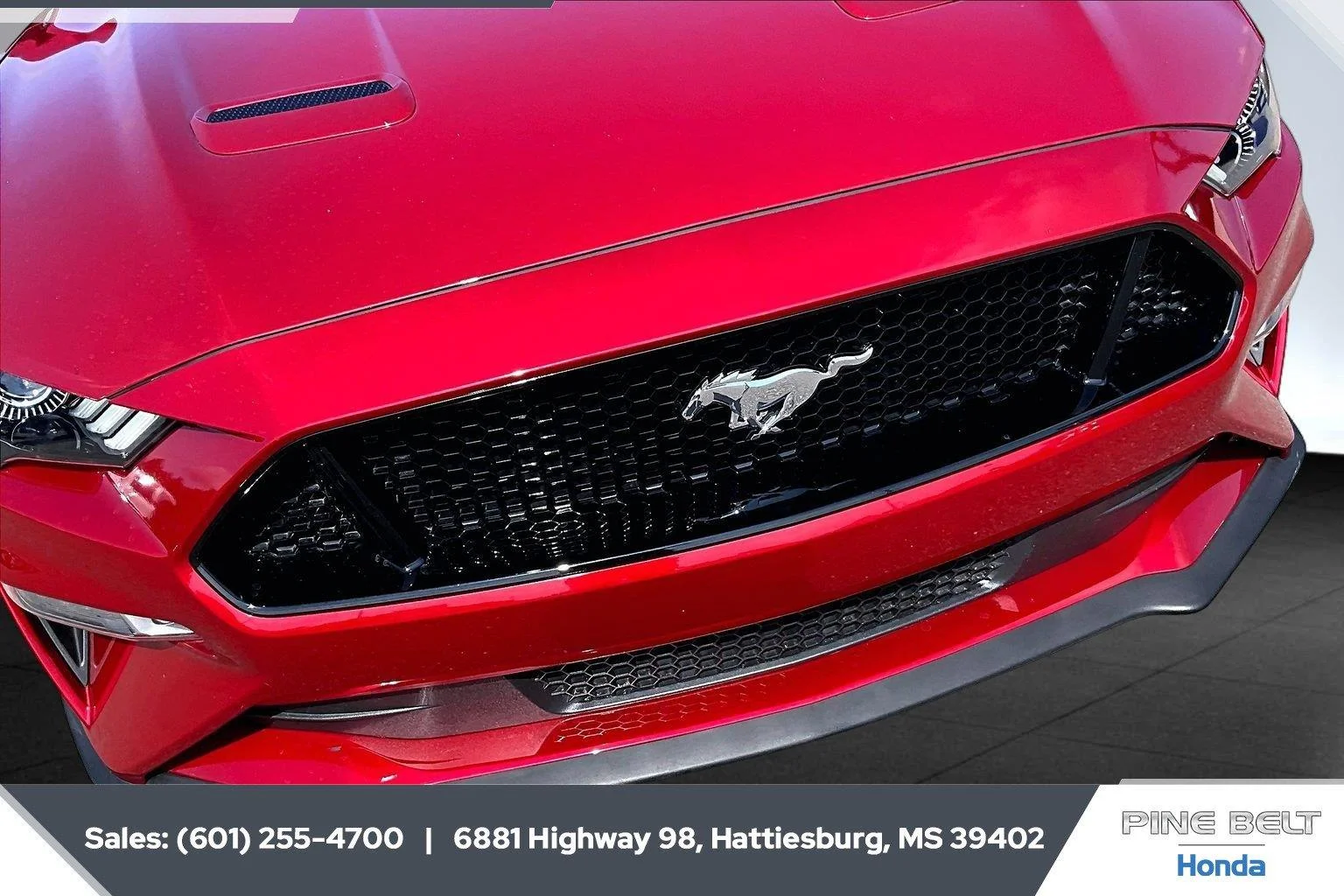 Used 2022 Rapid Red Metallic Tinted Clearcoat Ford GT image 21