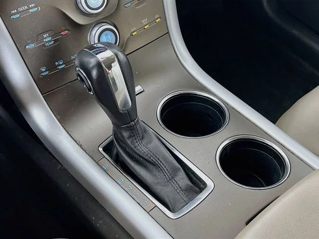 Used 2014 White Ford SEL image 22