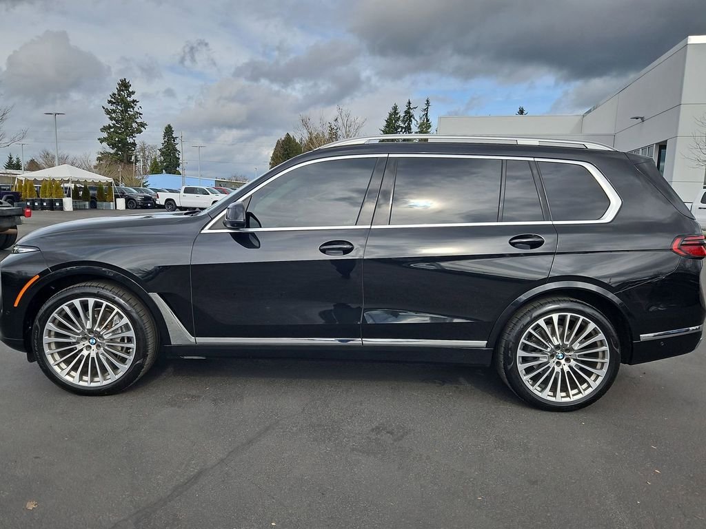 Used 2023 Black BMW xDrive40i image 3