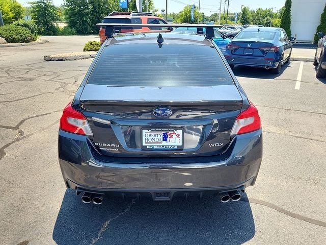 Used 2017 Dark Gray Metallic Subaru Limited image 5