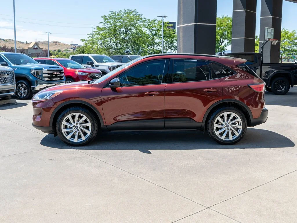 Used 2021 Brown Ford SE image 4