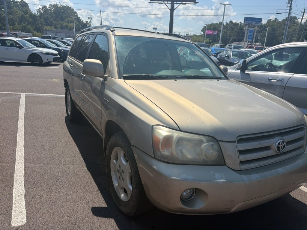 Used 2005 SONORA GOLD PEARL Toyota Limited image 3