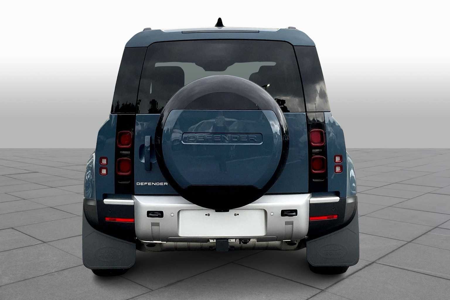 2025 Land Rover Defender S - Photo 15