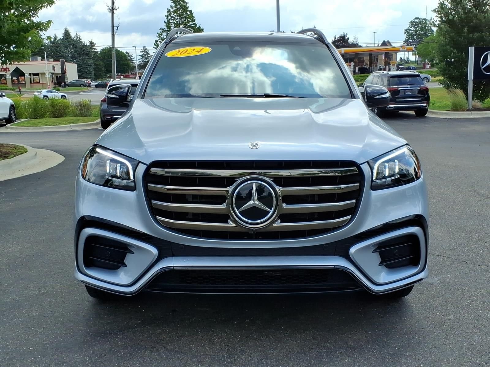 Certified Used 2024  Mercedes-Benz GLS 450 image 9