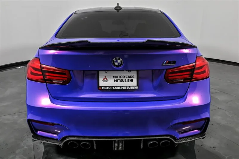 Used 2018  BMW  image 10