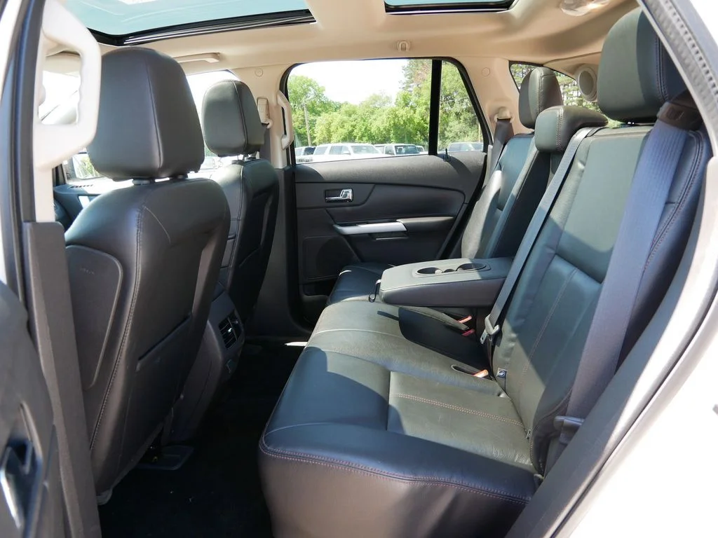 Used 2014 White Ford Limited image 11