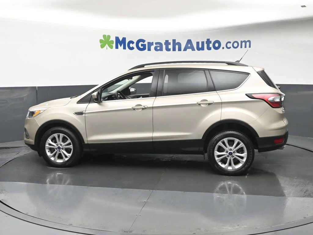 Used 2018 Gold Ford SE image 22