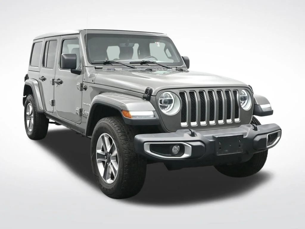 Used 2022 Gray Jeep Unlimited Sahara image 3