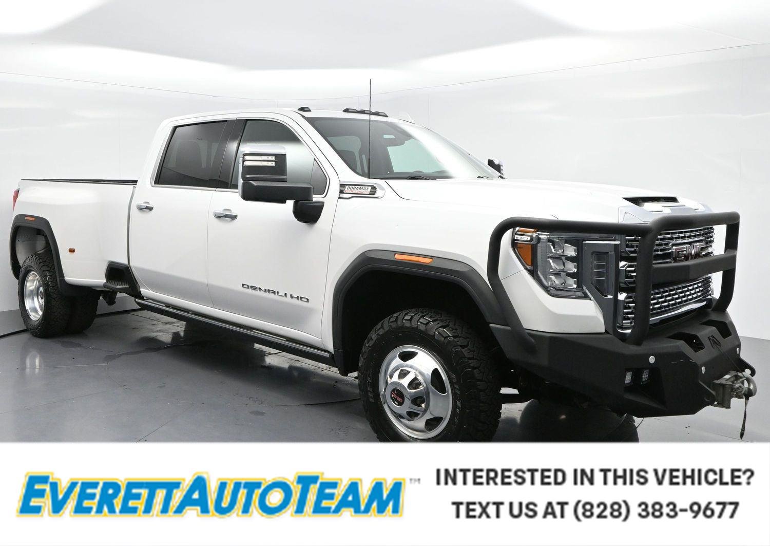 Used 2022 White Frost Tricoat GMC Denali image 1