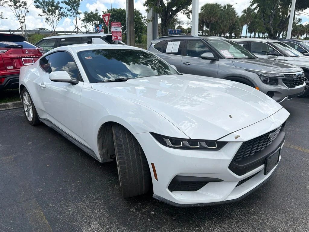 Used 2024 Oxford White Ford EcoBoost image 3