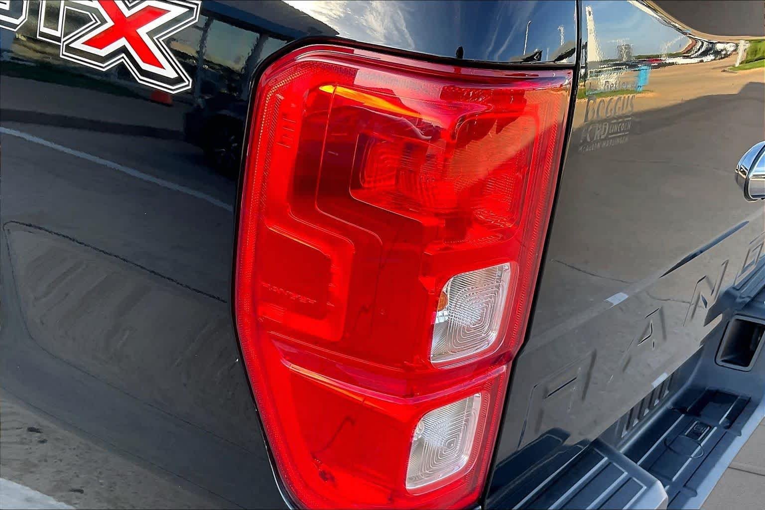 Used 2019 Shadow Black Ford XL image 26