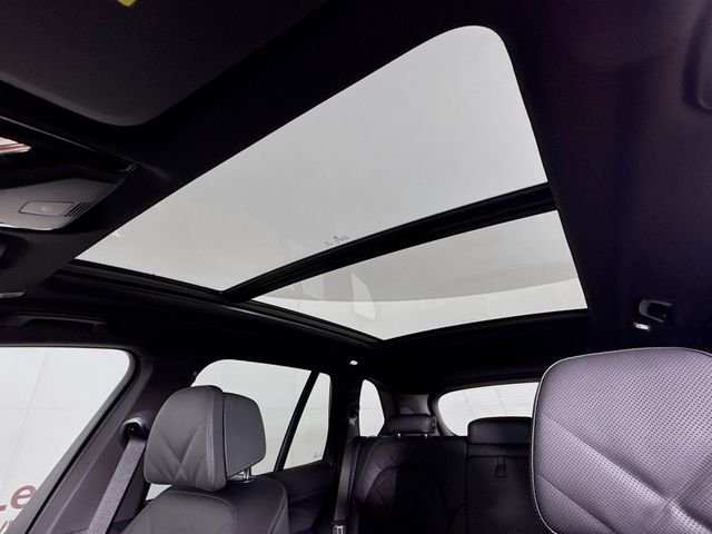 New 2026 Black Sapphire Metallic BMW xDrive40i image 23