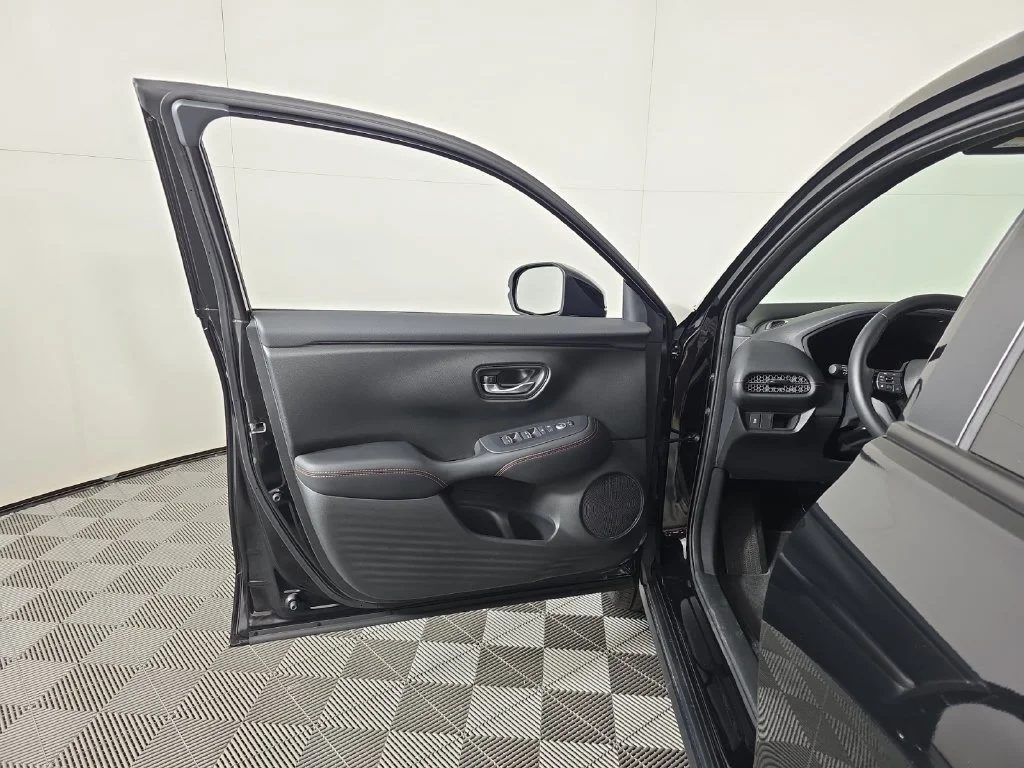2027 Honda HR-V Sport - Photo 21