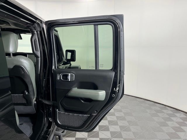Used 2024 Black Jeep Mojave image 44