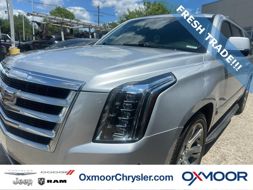 Used 2017 Radiant Silver Metallic Cadillac Luxury image 1