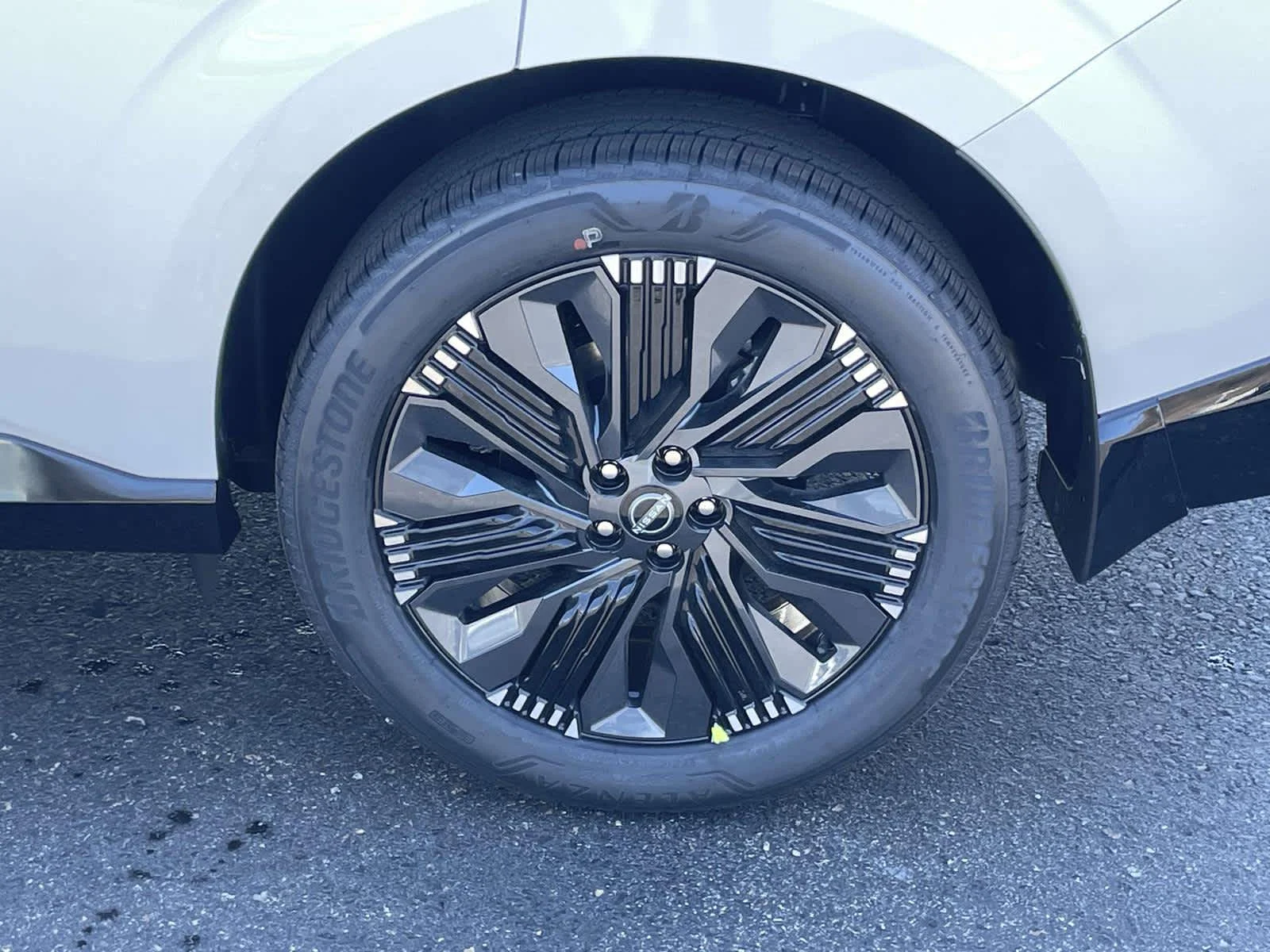 New 2026 Everest White Pearl Tricoat/Super Black Nissan Platinum image 15