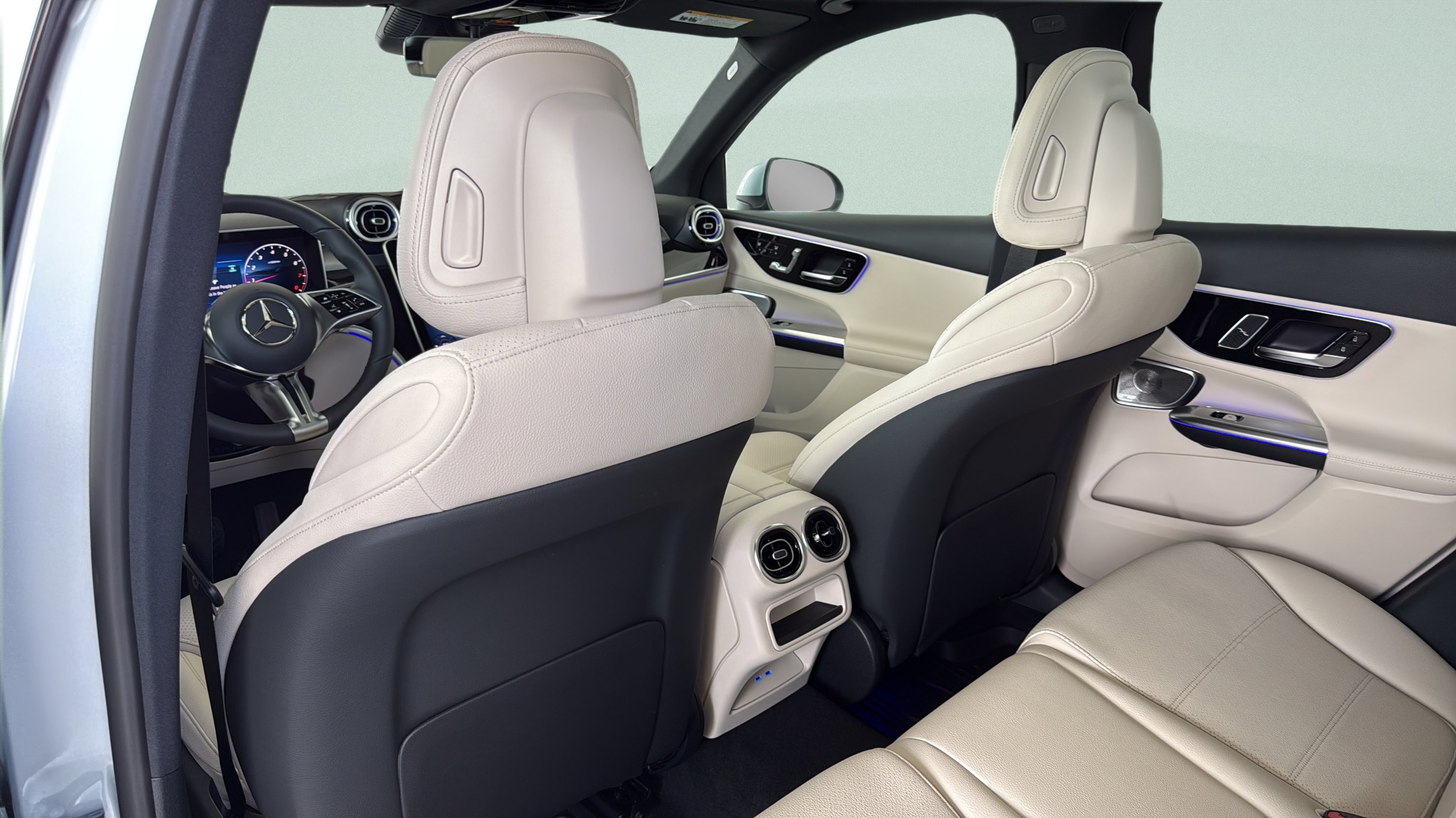 New 2026 Cirrus Silver Metallic Mercedes-Benz GLC 300 image 26