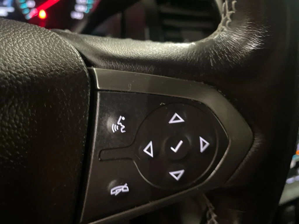Used 2020 Shadow Gray Metallic Chevrolet LT image 17