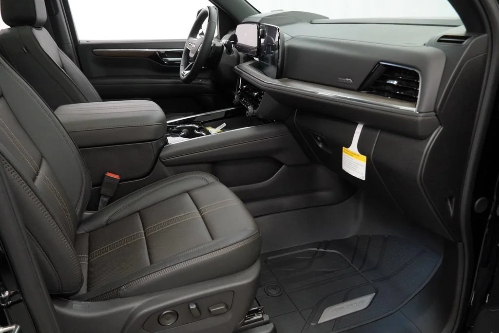 New 2026 Black Chevrolet High Country image 32