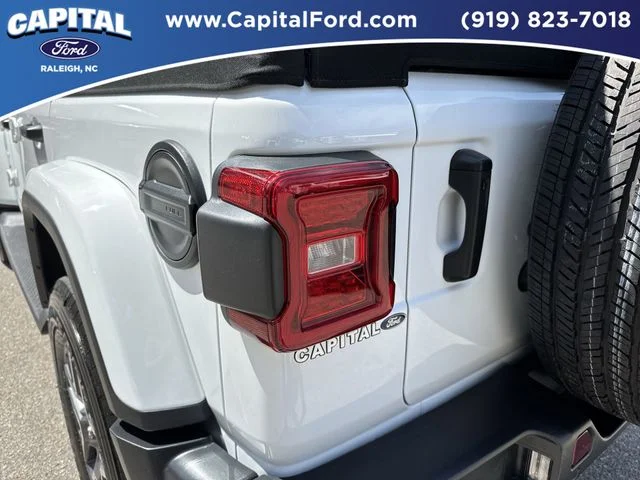 Used 2024 White Jeep Sahara image 15