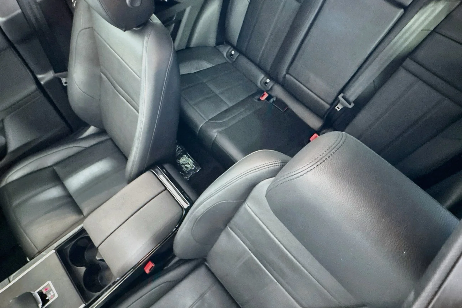 Used 2024 Fuji White Land Rover Dynamic SE image 20
