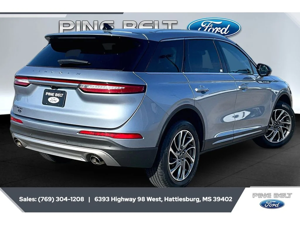 Used 2022 Elite Blue Metallic Clearcoat Lincoln Standard image 12