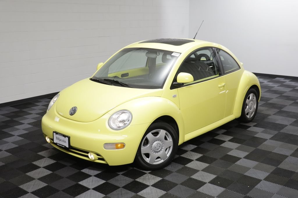 Used 2000 Volkswagen New Beetle GLS with VIN 3VWCA21C6YM472823 for sale in Naperville, IL