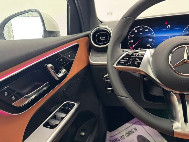 New 2026 Polar White Mercedes-Benz GLC 300 image 24