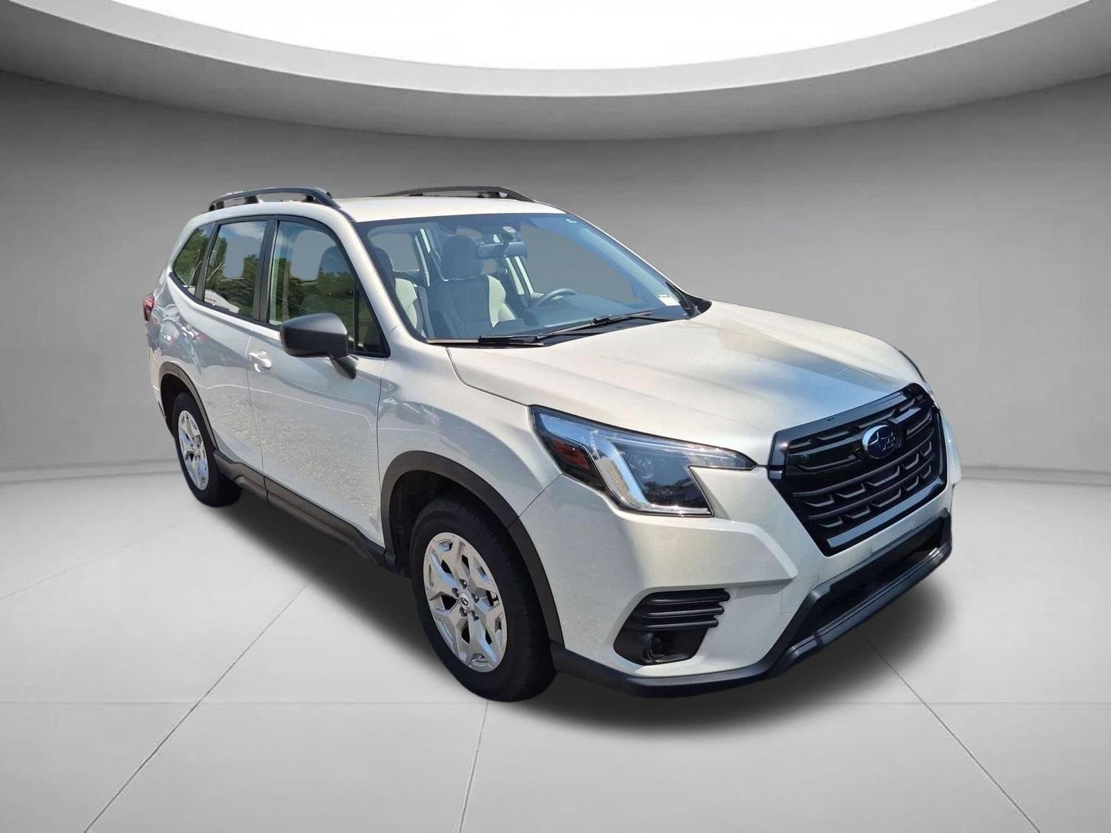 Used 2022 Crystal White Pearl Subaru BASE image 3