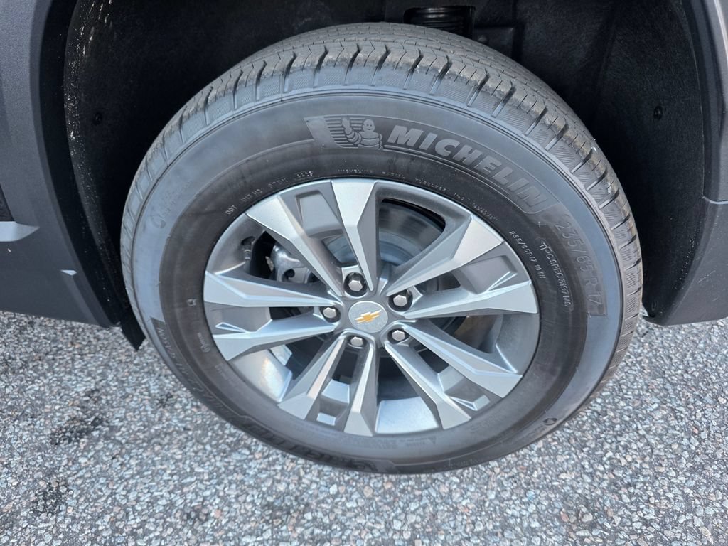 New 2026 Mosaic Black Metallic Chevrolet LT image 20