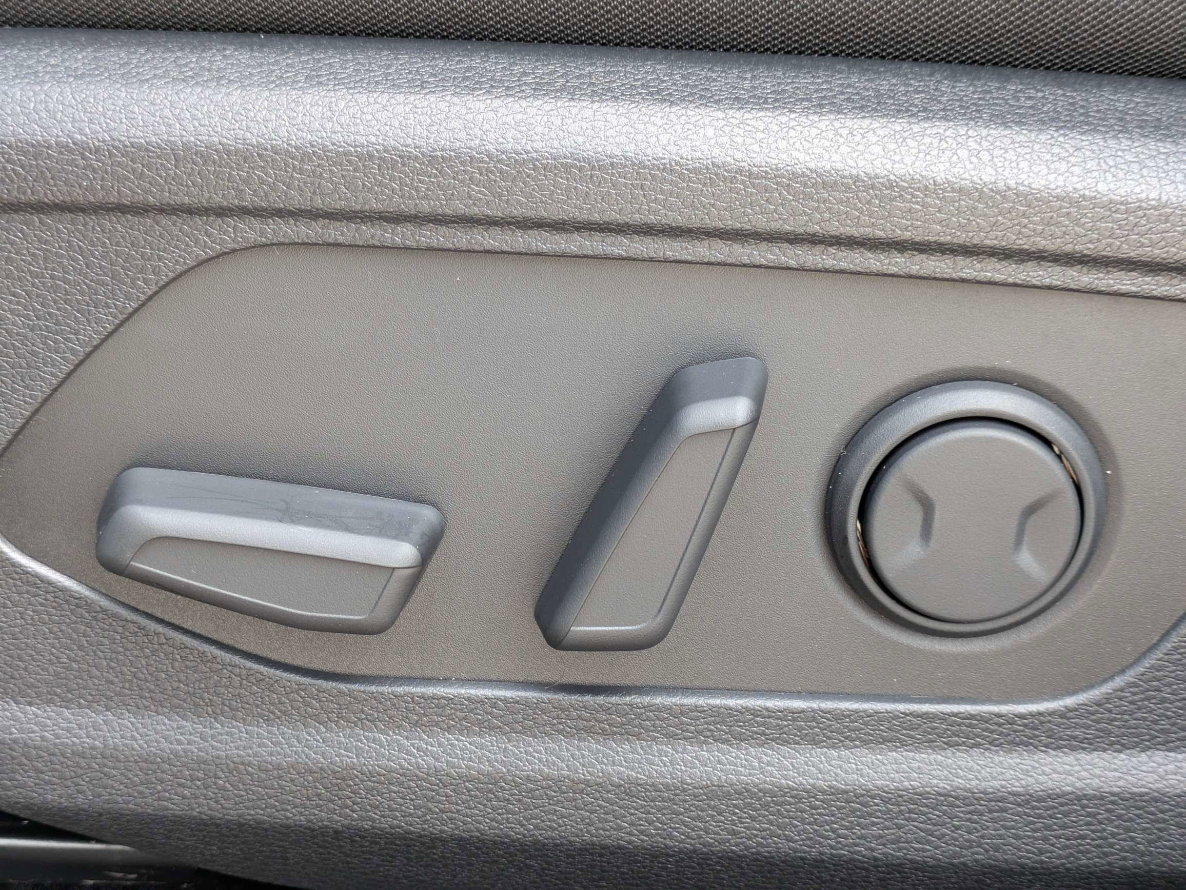 New 2026 Ebony Black Kia LX image 24